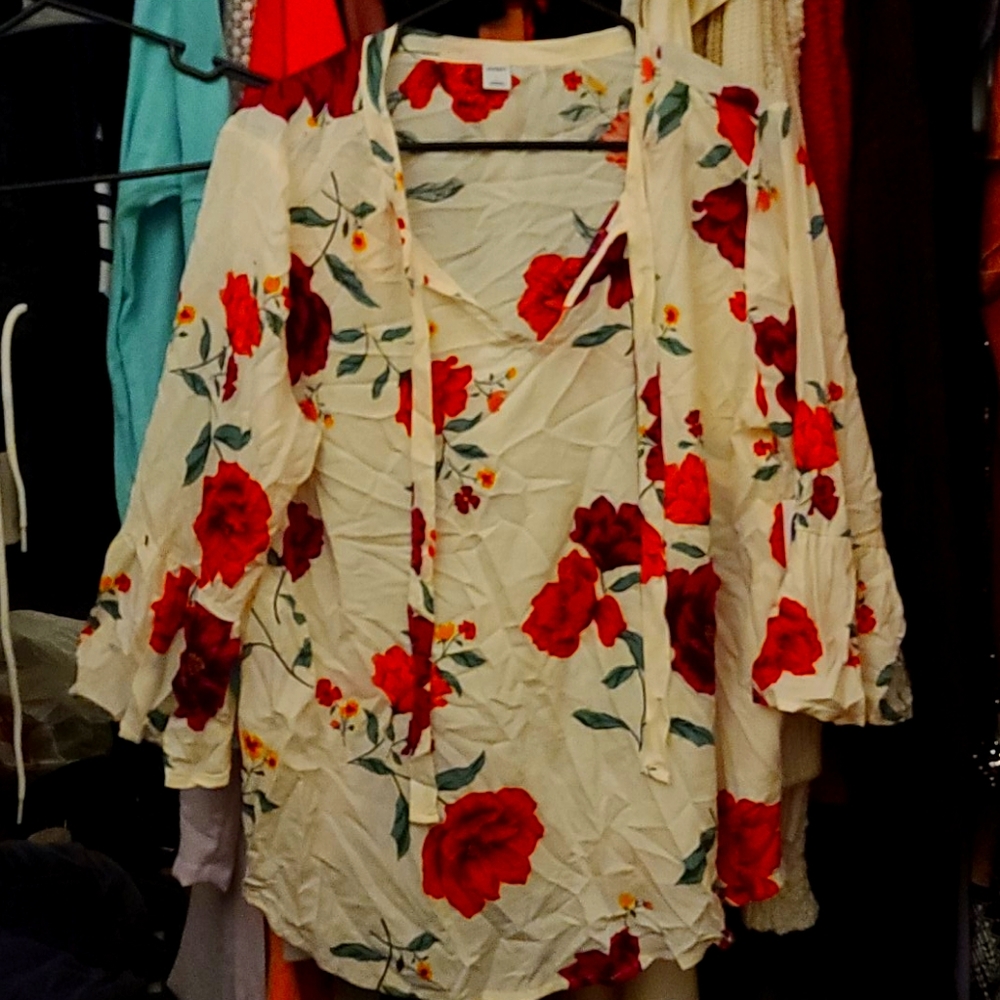 NWT OLD NAVY TOP LG